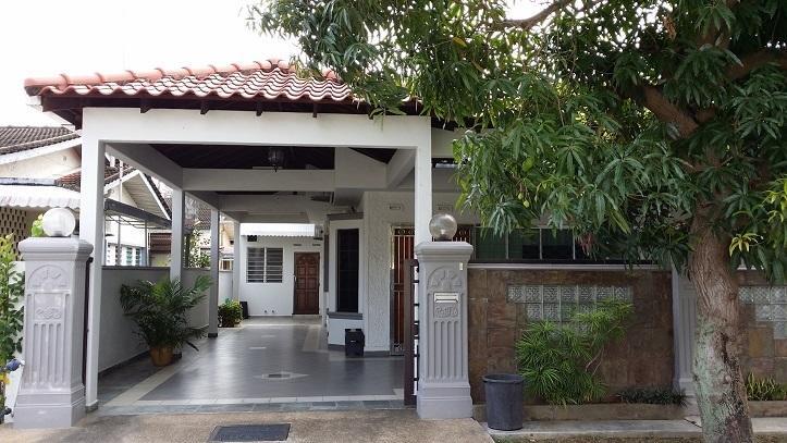 Carols Guesthouse Near Jonker And Satay Celup Malacca Екстер'єр фото